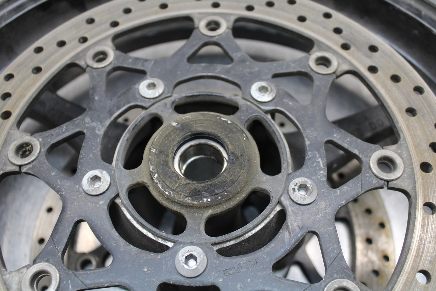 06-07 SUZUKI GSXR 600 FRONT WHEEL FRONT RIM & ROTORS BB170 