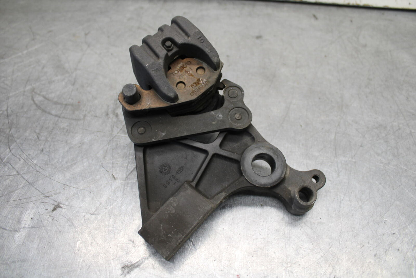 12-17 KAWASAKI ER-6N Z650 REAR BACK BRAKE CALIPER W MOUNT BRACKET BB709