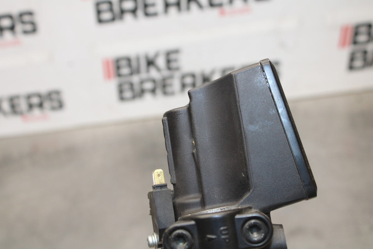 15-17 YAMAHA FJ09 FRONT BRAKE MASTER CYLINDER w/ LEVER BB906