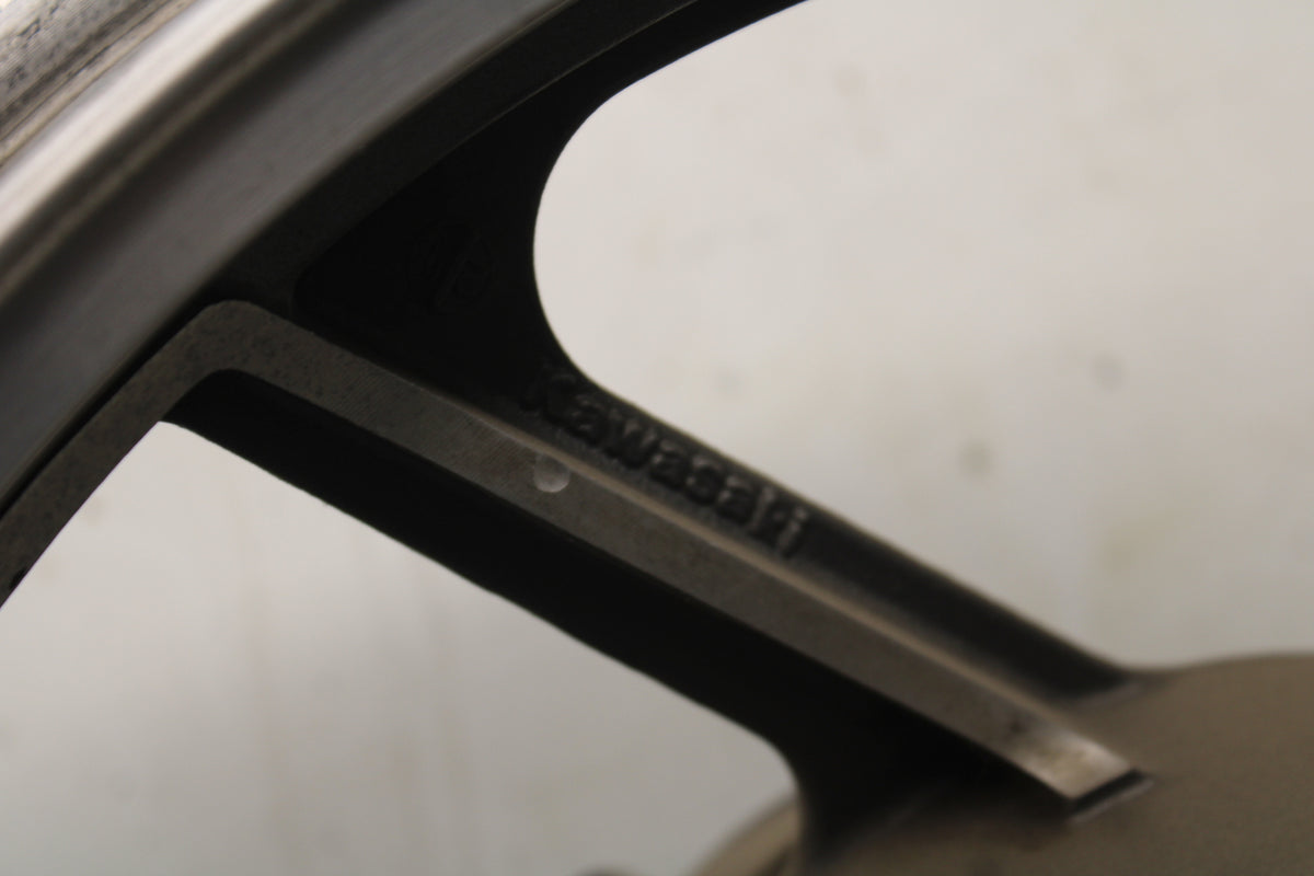 84-86 KAWASAKI GPZ900 REAR WHEEL BACK RIM BB146