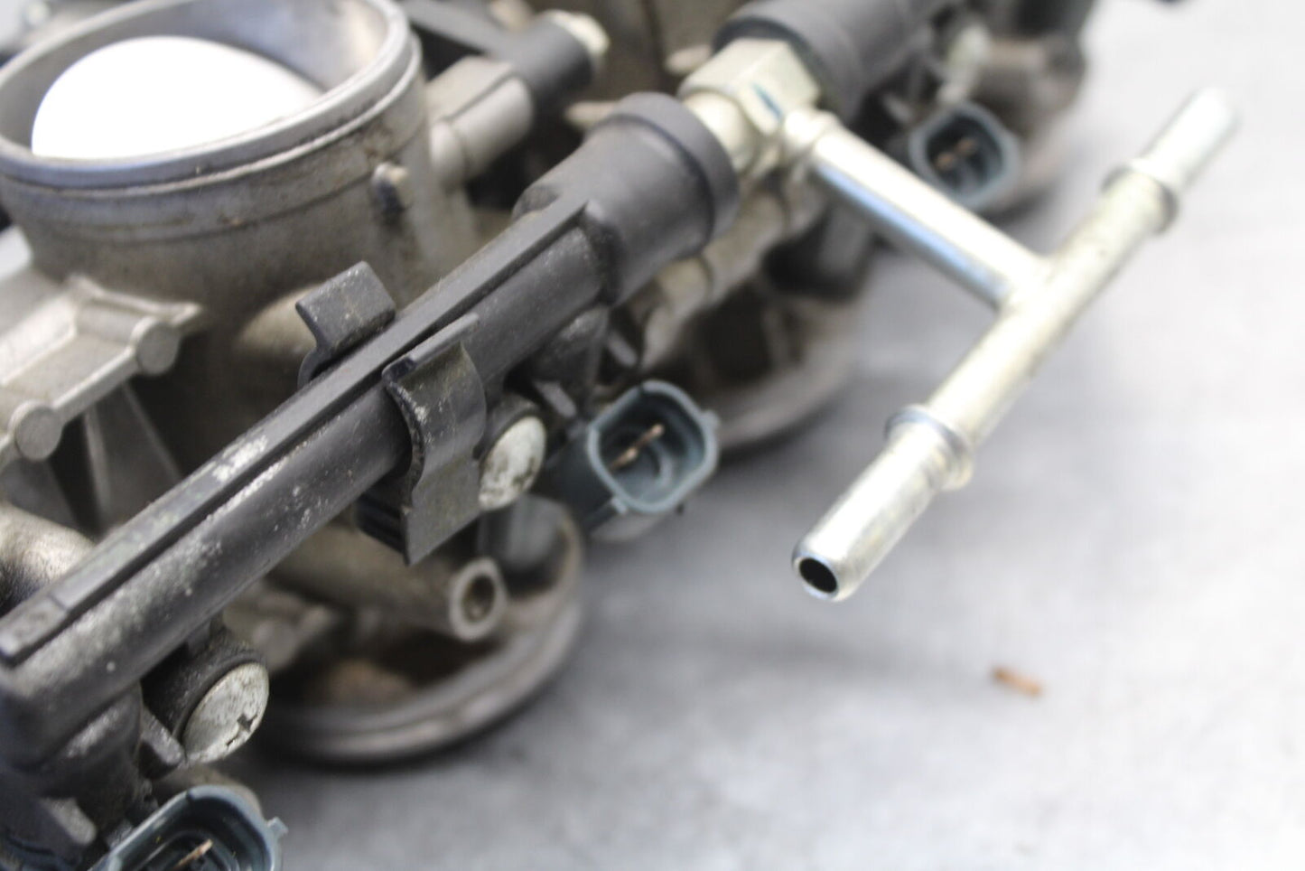 09-12 KAWASAKI NINJA ZX6R MAIN FUEL INJECTORS / THROTTLE BODIES 16163-0128 BB656