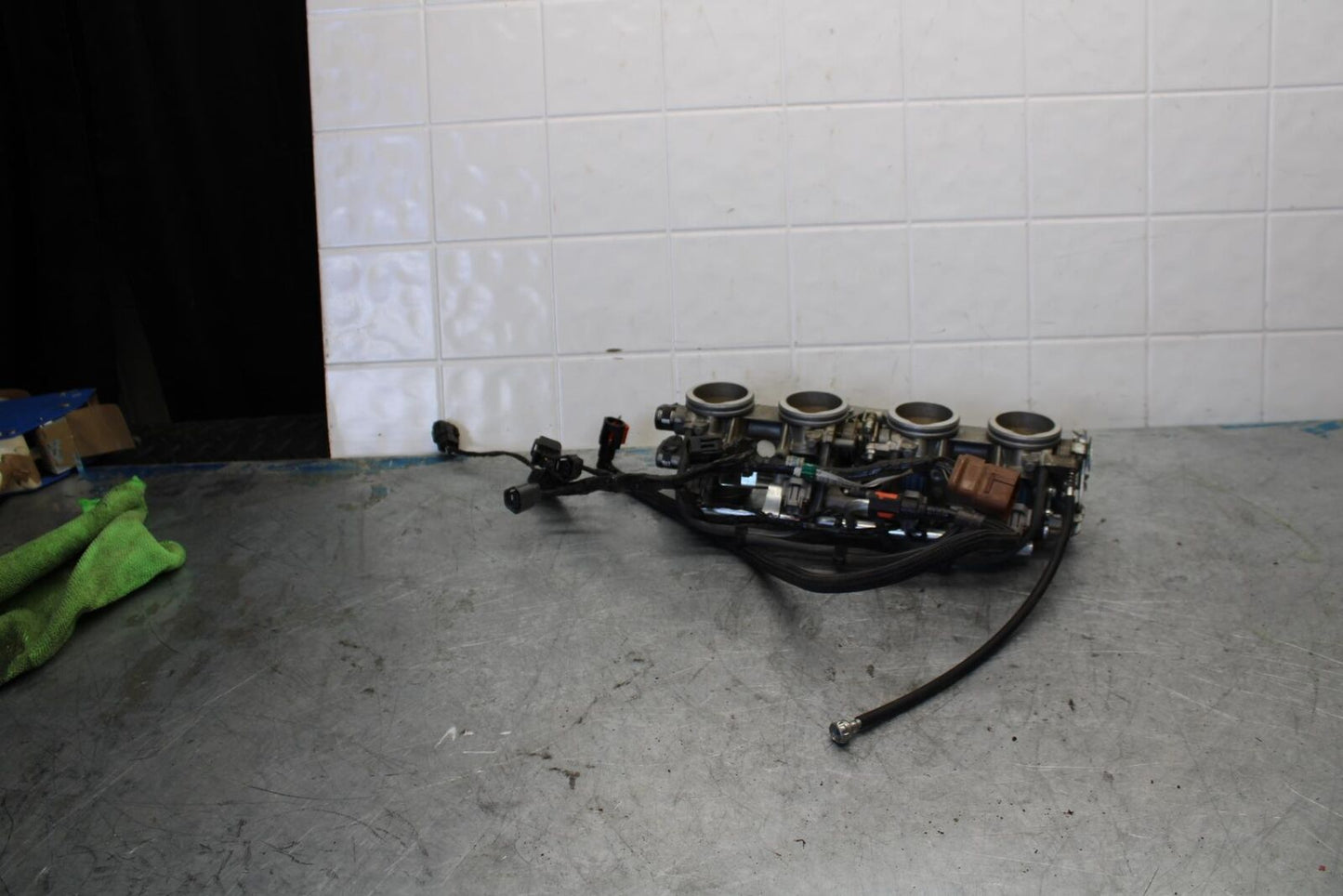 06-07 KAWASAKI NINJA ZX14R MAIN FUEL INJECTORS / THROTTLE BODIES bb433