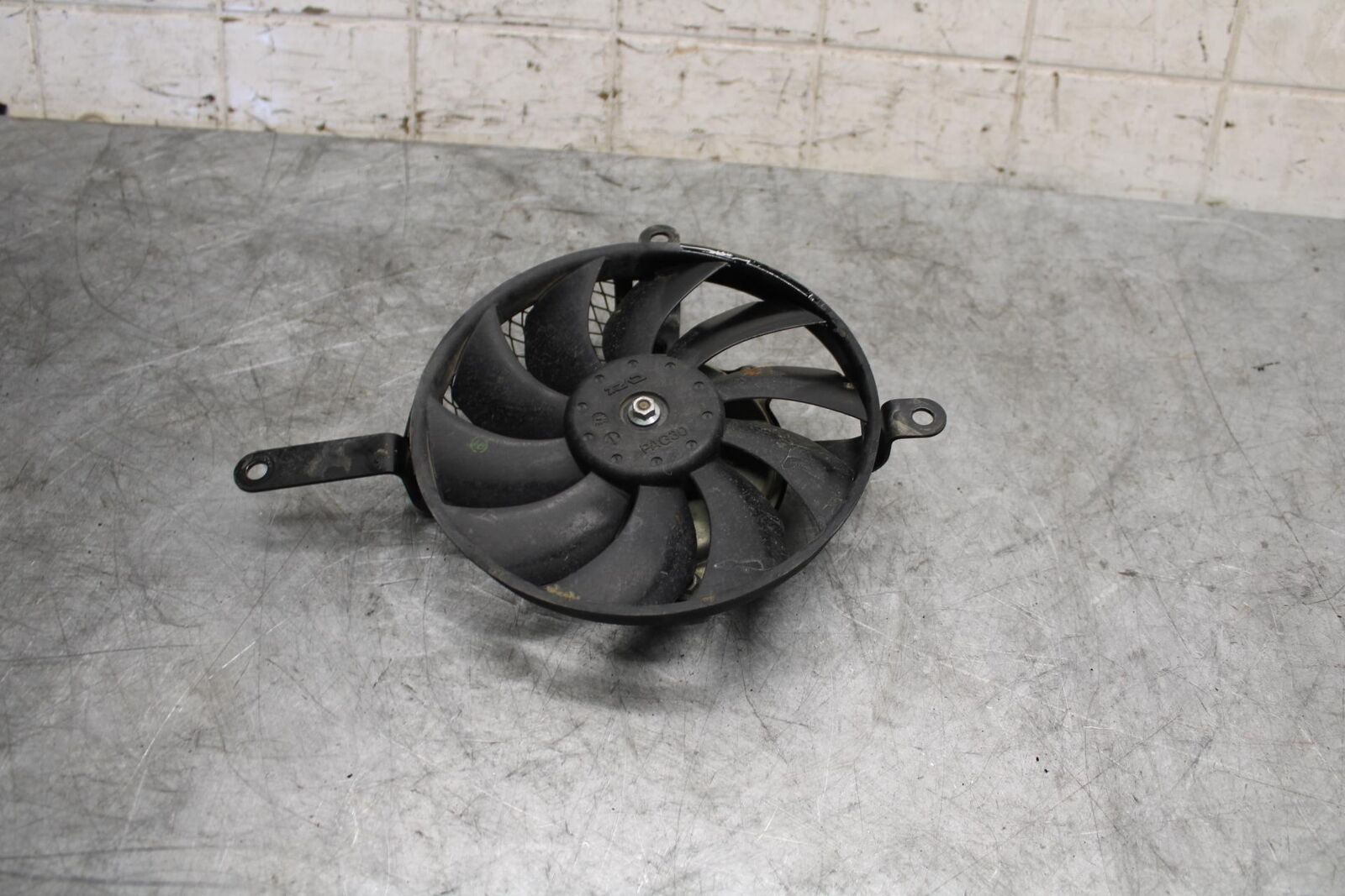 06-07 SUZUKI GSXR750 ENGINE RADIATOR COOLING FAN 17800-01H00 BB543