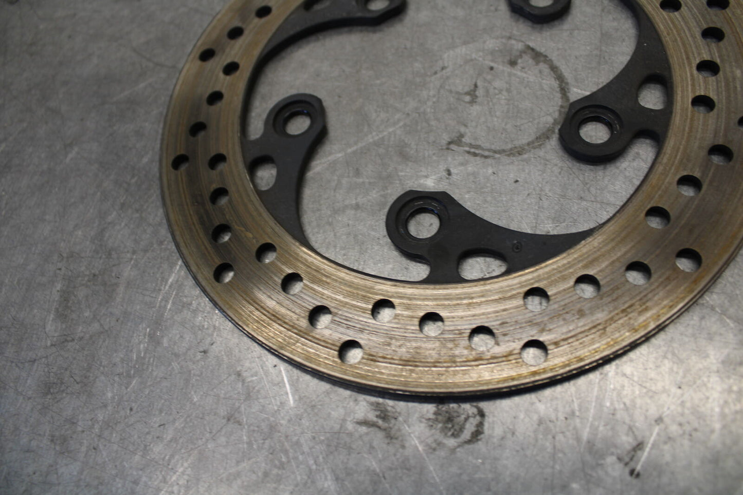 04 SUZUKI GSXR600 REAR ROTOR BACK BRAKE DISC 69211-18G00 BB676