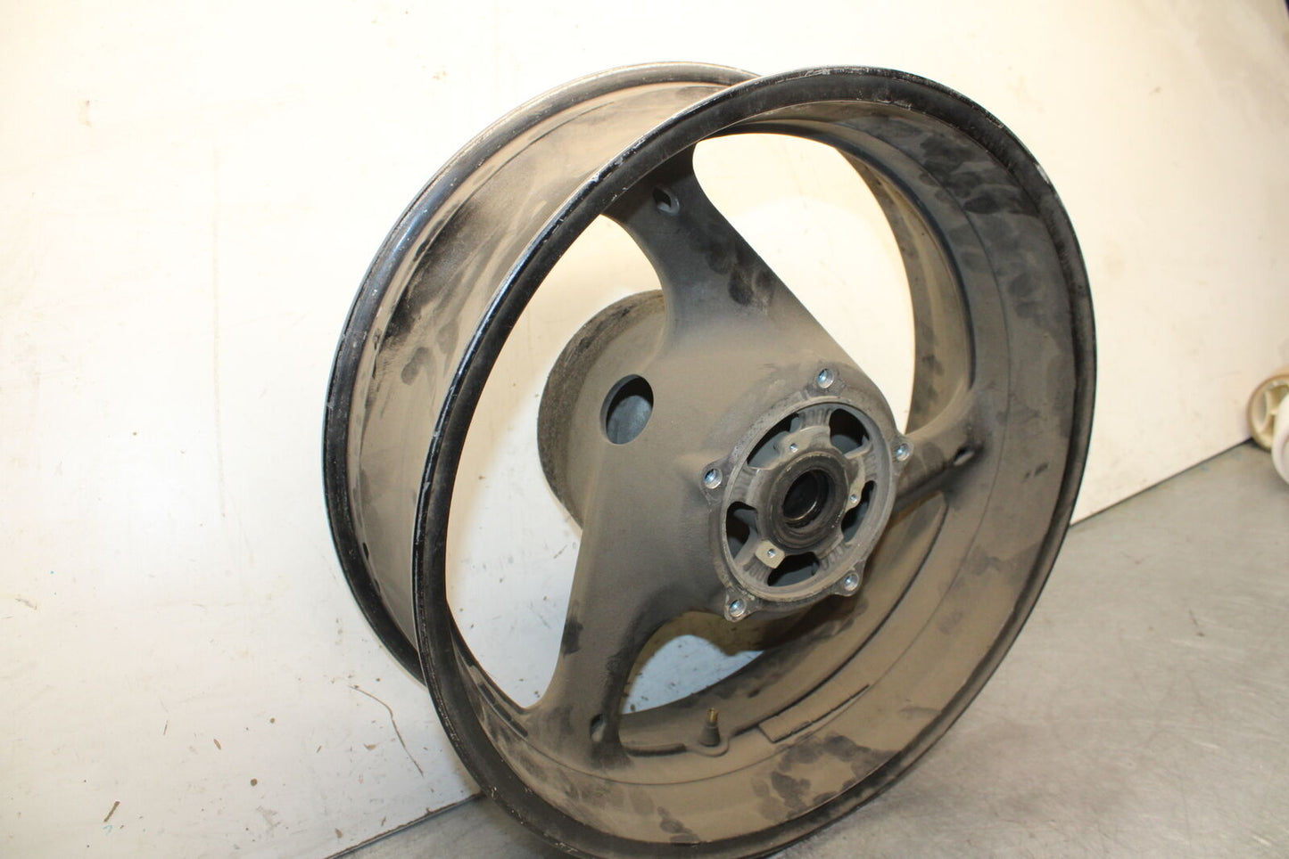 06-07 SUZUKI BANDIT 1200S ABS REAR WHEEL BACK RIM BB50