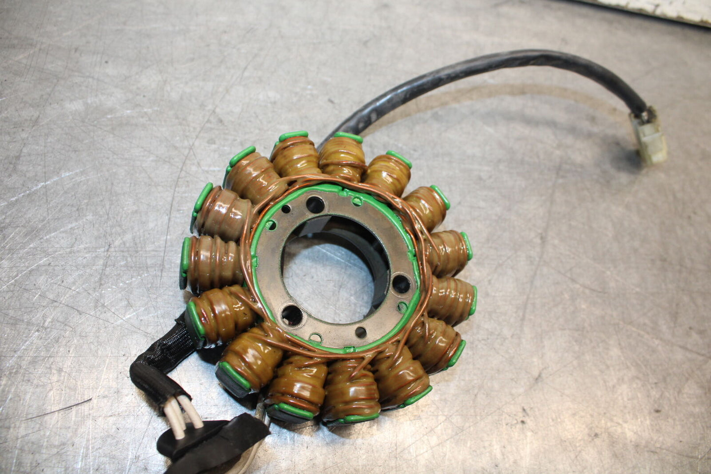 05-06 SUZUKI GSXR1000 STATOR GENERATOR ALTERNATOR MAGNETO 31401-41G00 BB677