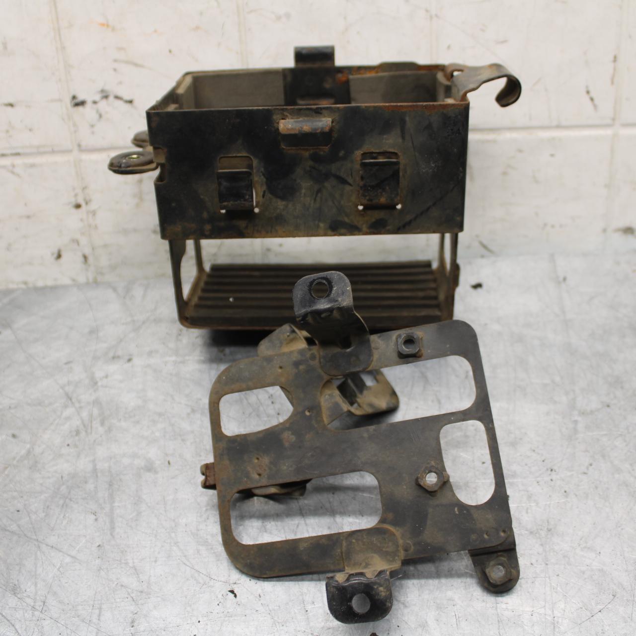 82-83 SUZUKI GS1100GL BATTERY TRAY BOX HOLDER BB30