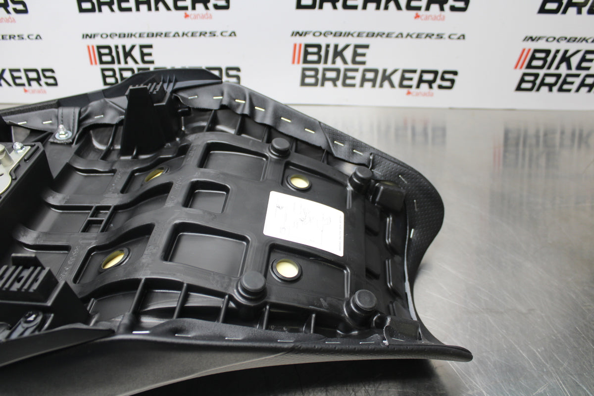 23-24 KAWASAKI NINJA ZX14R NEW!! FRONT REAR SEAT SADDLE & SOLO FAIRING BB153