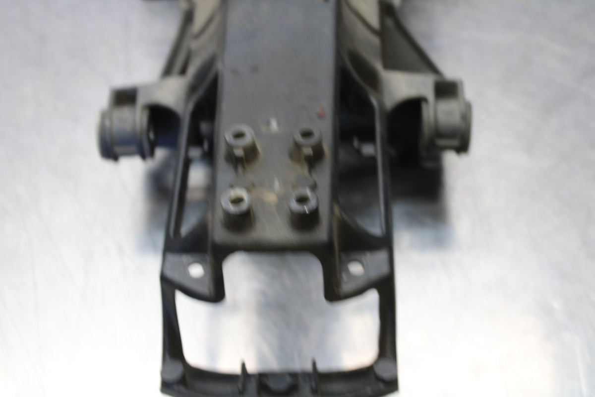 04-05 YAMAHA YZF R1 REAR SUBFRAME BACK SUB FRAME  BB173