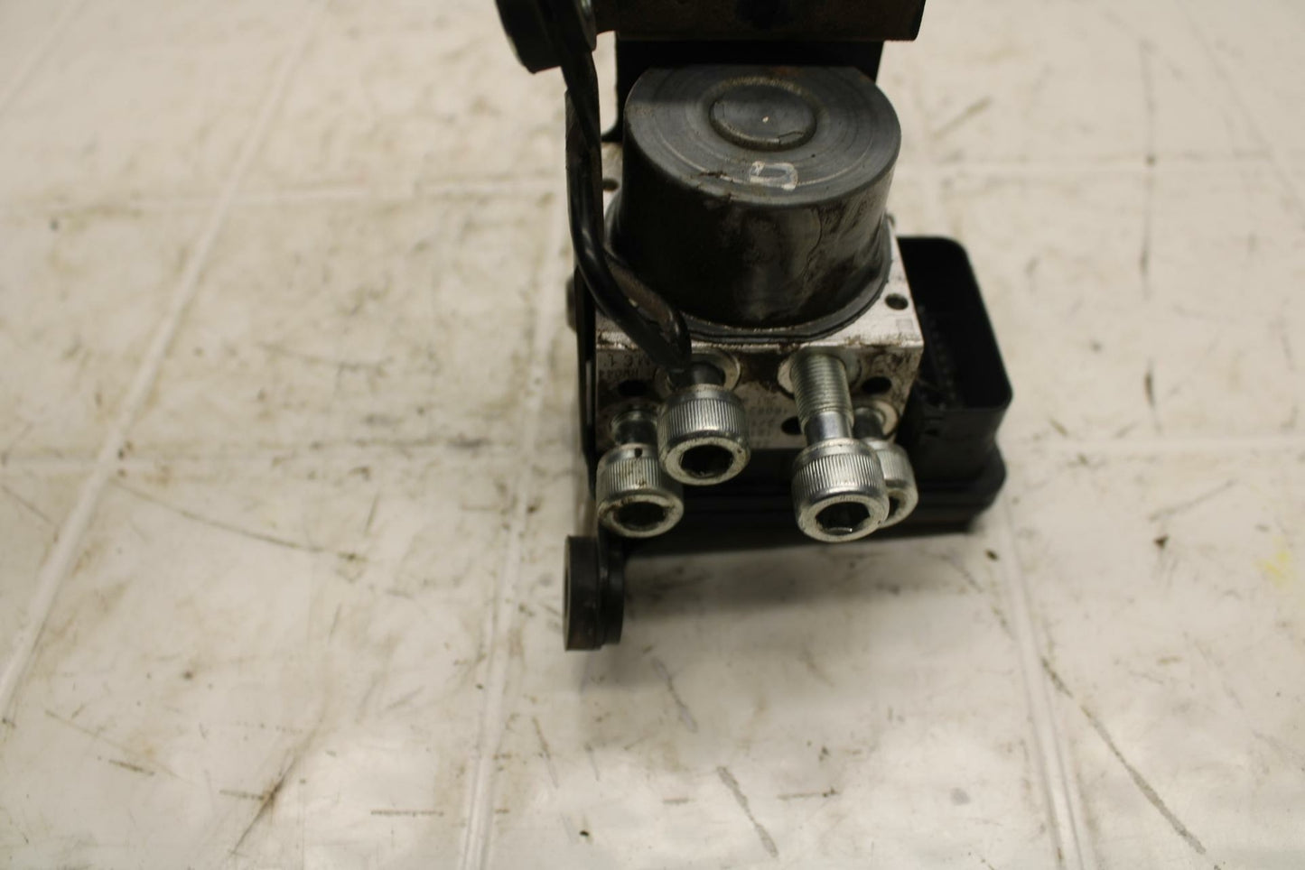 19-20 KAWASAKI NINJA ZX6R ABS PUMP UNIT MODULE BB407