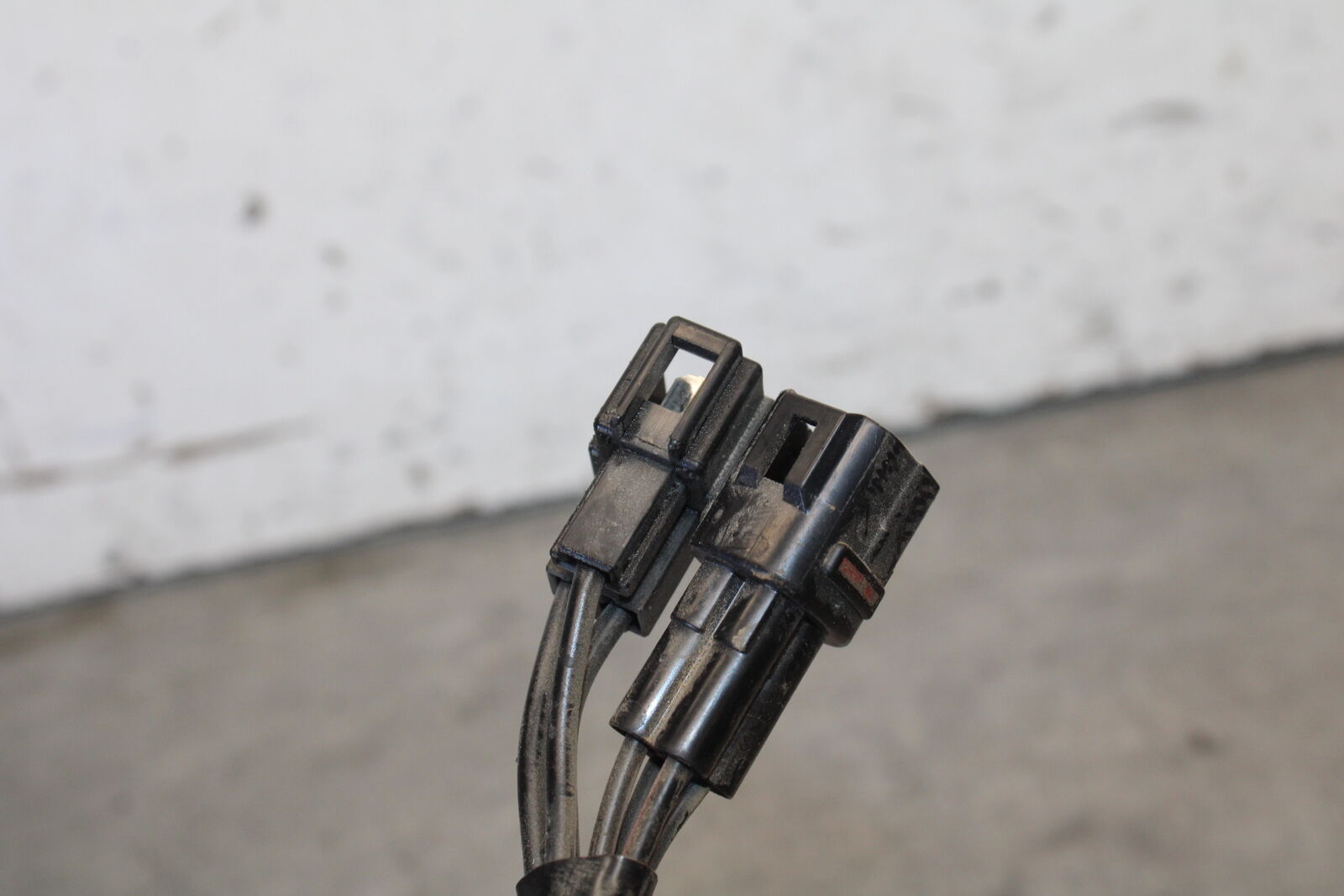 11-24 SUZUKI GSXR750 OEM RECTIFIER VOLTAGE REGULATOR BB687
