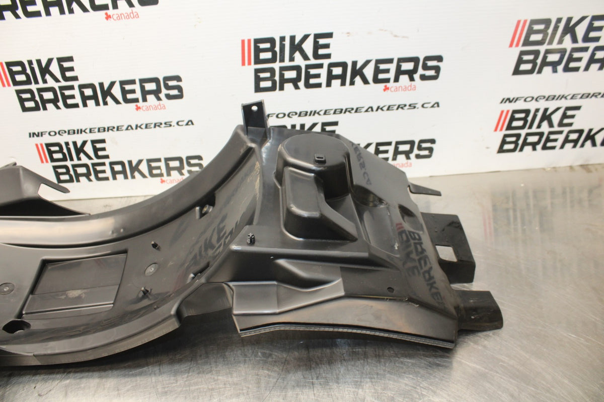 23-24 KAWASAKI NINJA ZX14R REAR BACK TAIL UNDERTAIL FAIRING COWL FENDER BB764