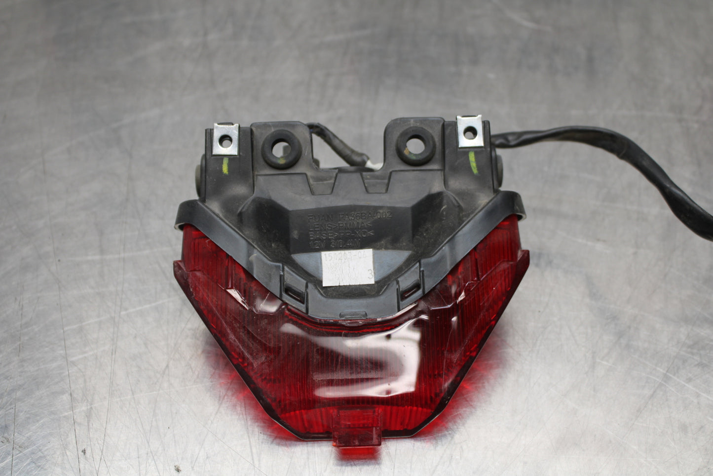 14-17 YAMAHA FZ07 REAR TAIL TAILLIGHT BACK BRAKE LIGHT BB162