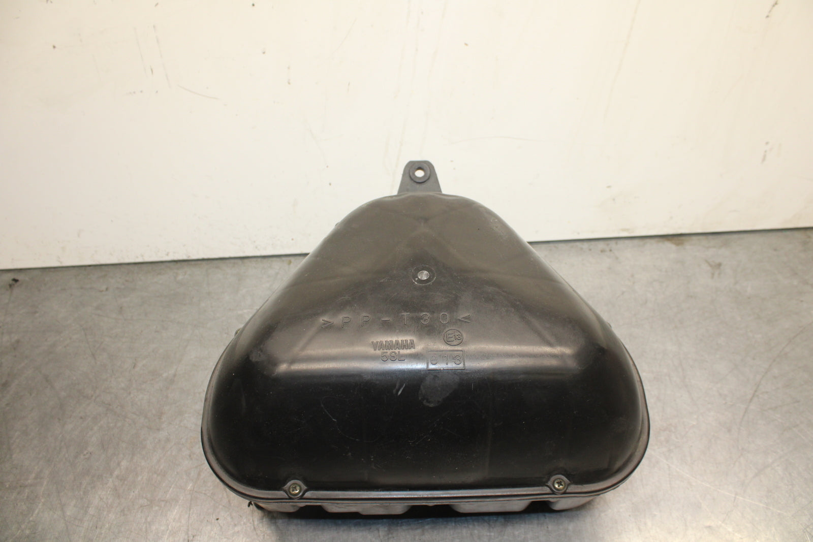 03-05 YAMAHA YZF R6  AIRBOX AIR INTAKE FILTER BOX BB751