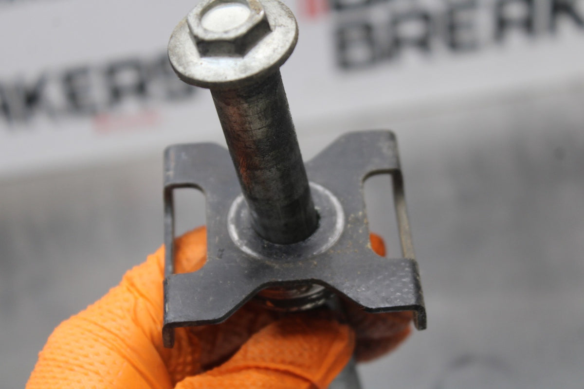 96 KAWASAKI NINJA 500 EX500A REAR AXLE BACK WHEEL RIM PIVOT BOLT AXEL BB768