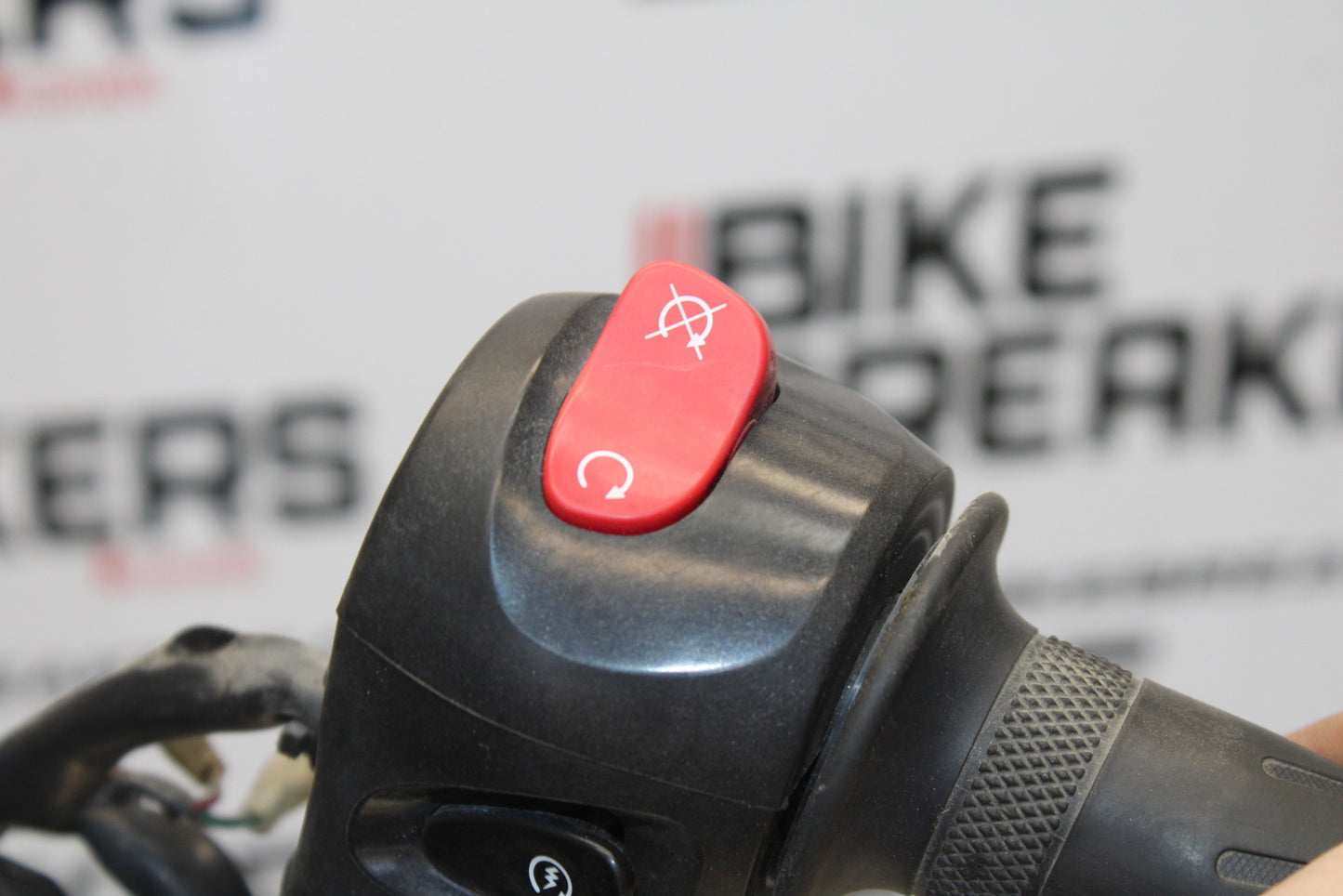09-15 YAMAHA FZ6R RIGHT CLIP ON HANDLE KILL OFF START SWITCH SWITCHES BB161