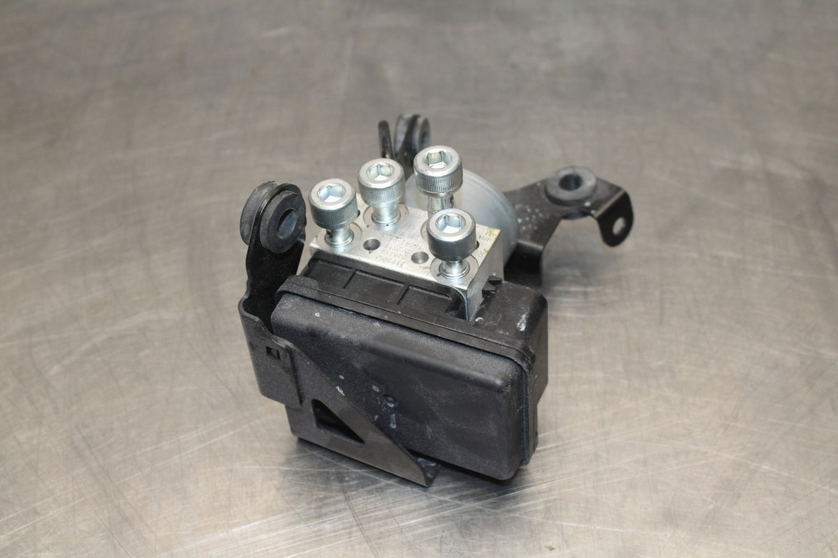 24-25 KAWASAKI NINJA ZX6R ABS PUMP UNIT MODULE BB785-CH