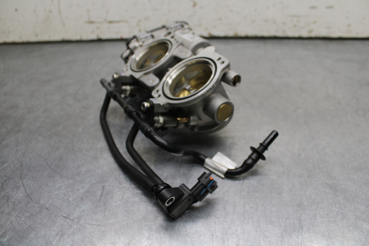21-24 APRILIA TUONO 660 FACTORY MAIN FUEL INJECTORS / THROTTLE BODIES BB733
