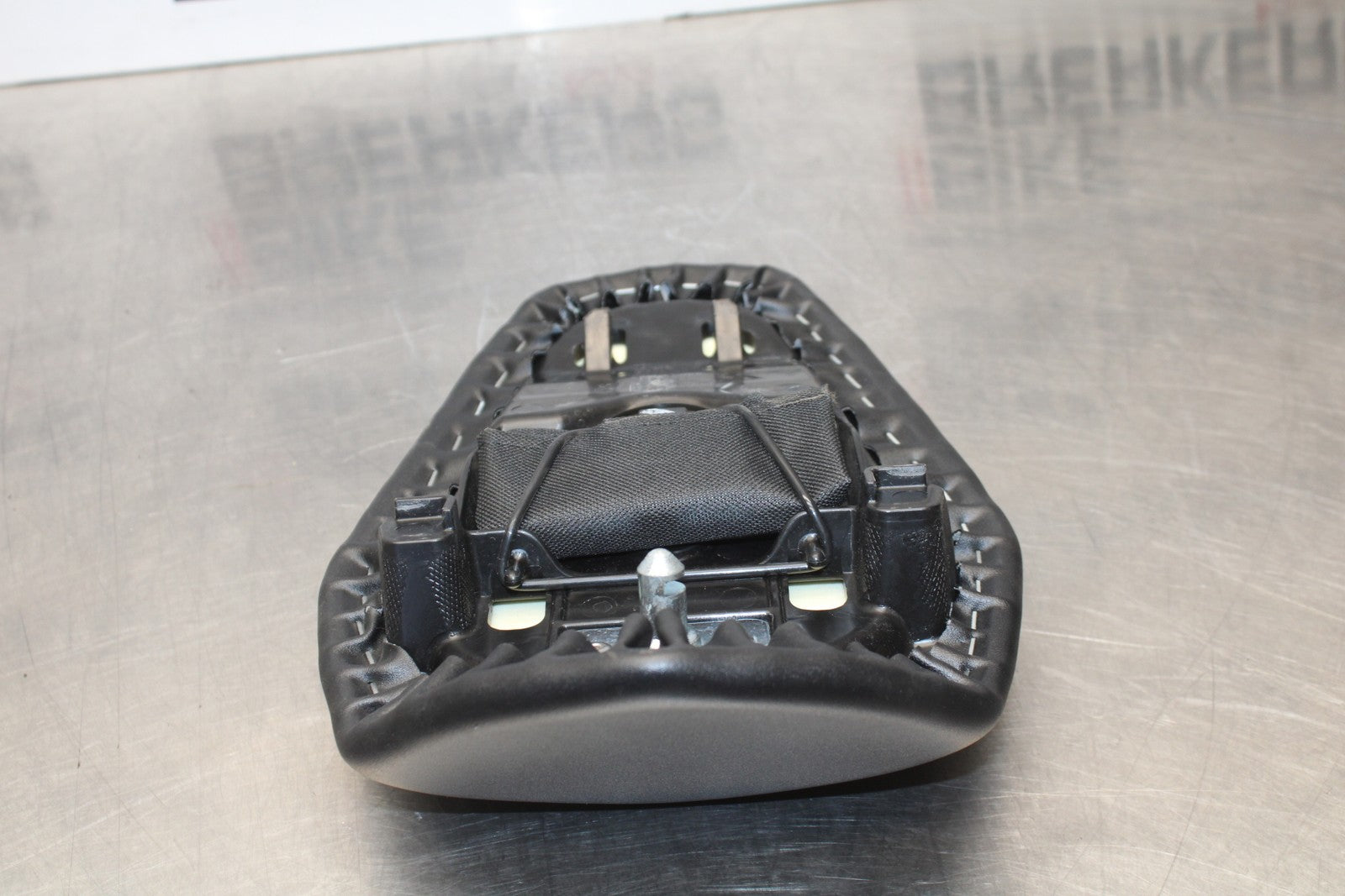 24-25 KAWASAKI NINJA ZX4R REAR PASSENGER TANDEM SEAT PAD SADDLE PILLION BB610