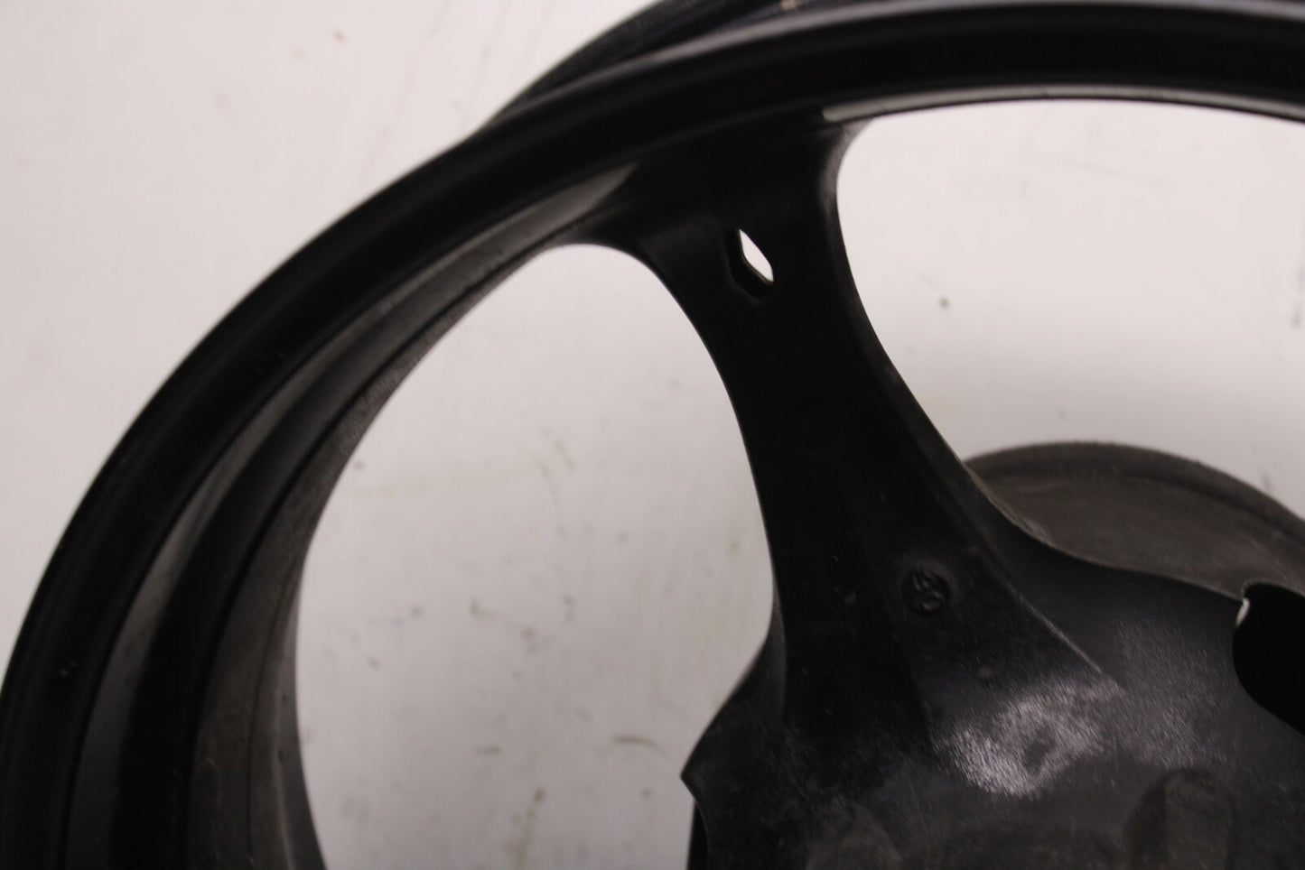 06-07 SUZUKI GSXR750 REAR WHEEL BACK RIM BB670
