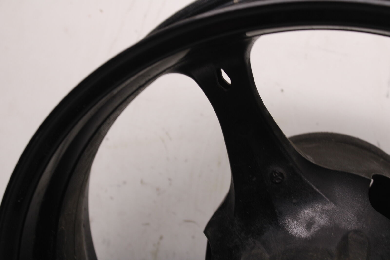 06-07 SUZUKI GSXR750 REAR WHEEL BACK RIM BB670