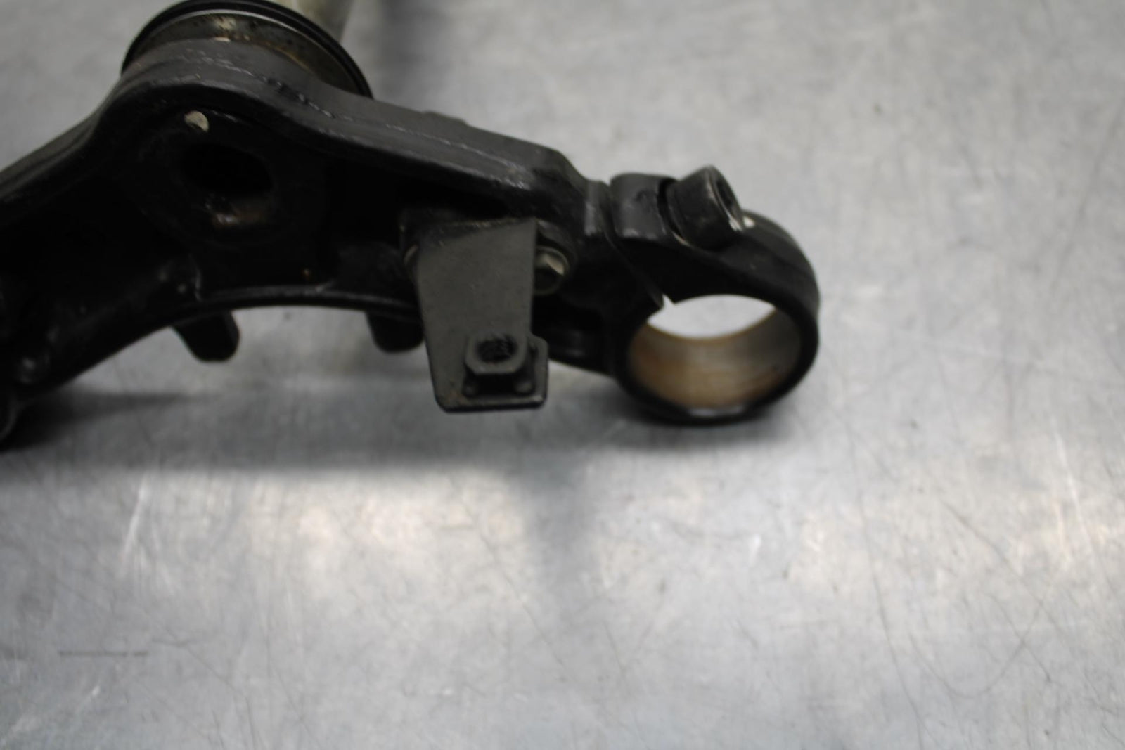 2015 Kawasaki Ninja 300 EX300 FRONT FORKS CLAMP LOWER TRIPLE TREE STEM BB61