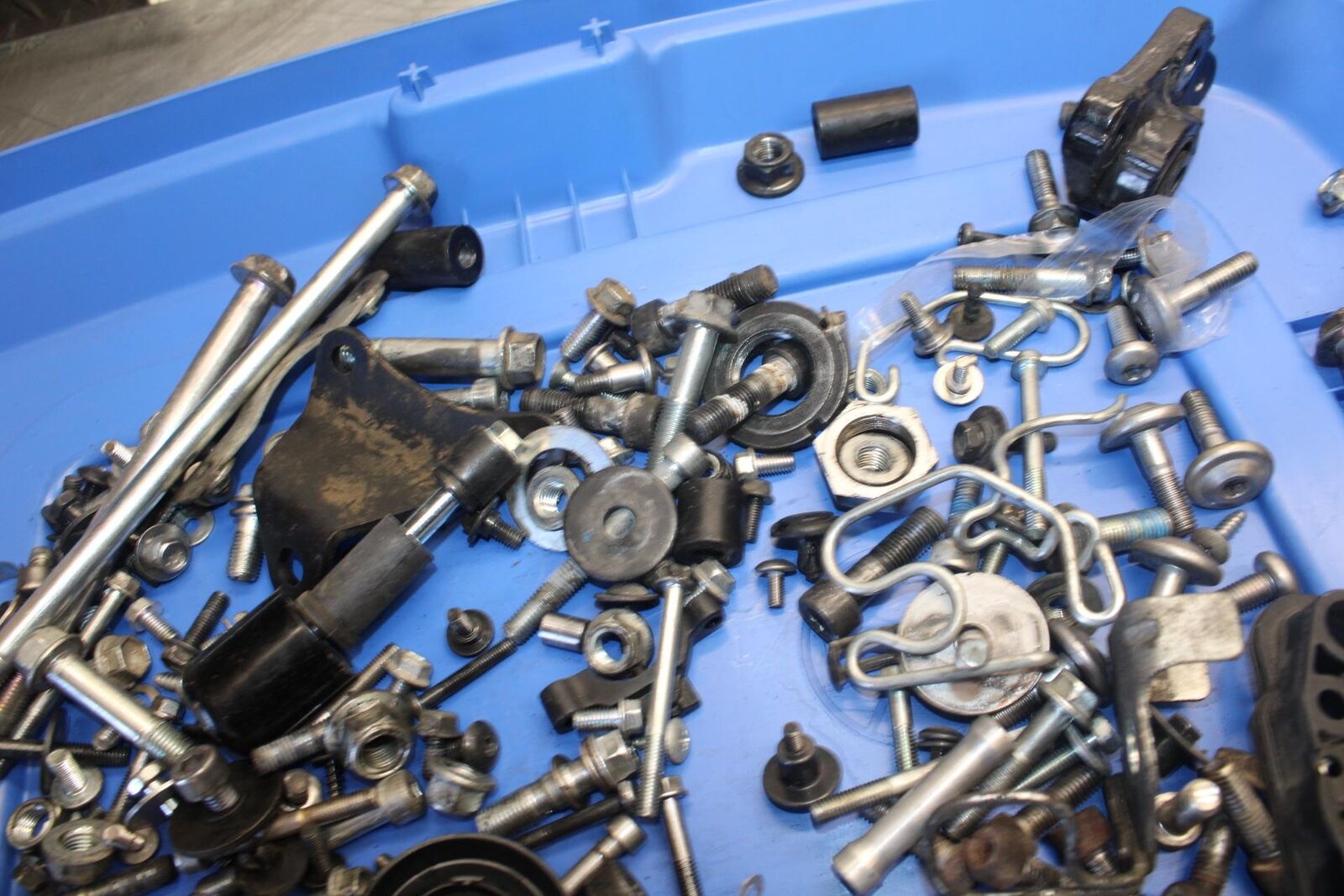 2016 Suzuki Bandit GSF1250SA ABS LEFTOVER MOUNTING BOLTS HARDWARE MOTOR BB509
