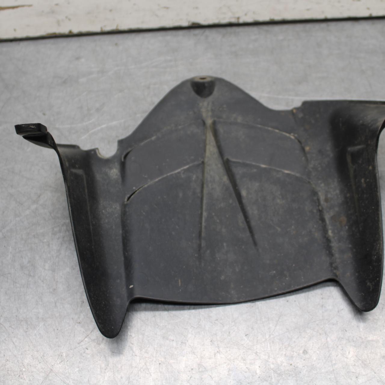 21 KAWASAKI NINJA ZX6R REAR BACK WHEEL TIRE HUGGER FENDER 35023-0171 BB647