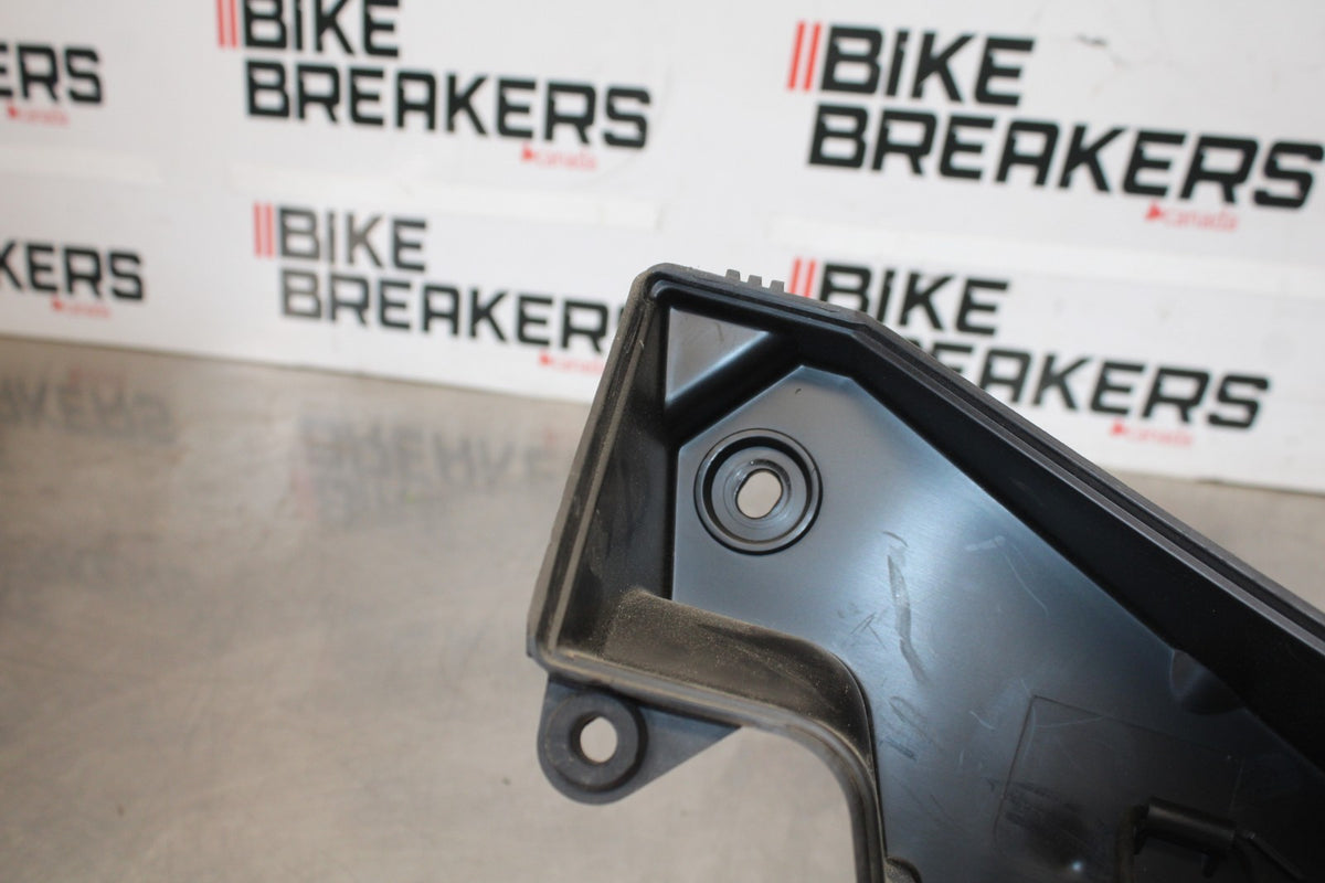 07 SUZUKI BOULEVARD M50 LEFT SIDE COVER PANEL COWL FAIRING BOX BB897