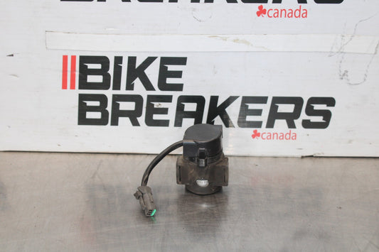 05 DUCATI SUPERSPORT 800 ENGINE STARTER RELAY STARTING MOTOR SWITCH BB913