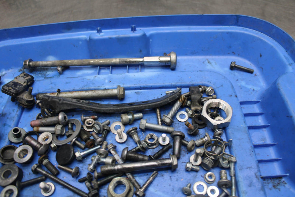 07-08 KAWASAKI NINJA ZX6R ENGINE MOUNTING BOLTS HARDWARE MOTOR SCREWS BB855