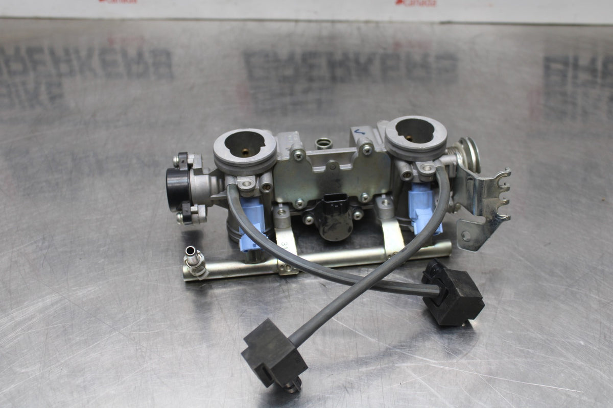 15 SUZUKI GW250F MAIN FUEL INJECTORS / THROTTLE BODIES BB789