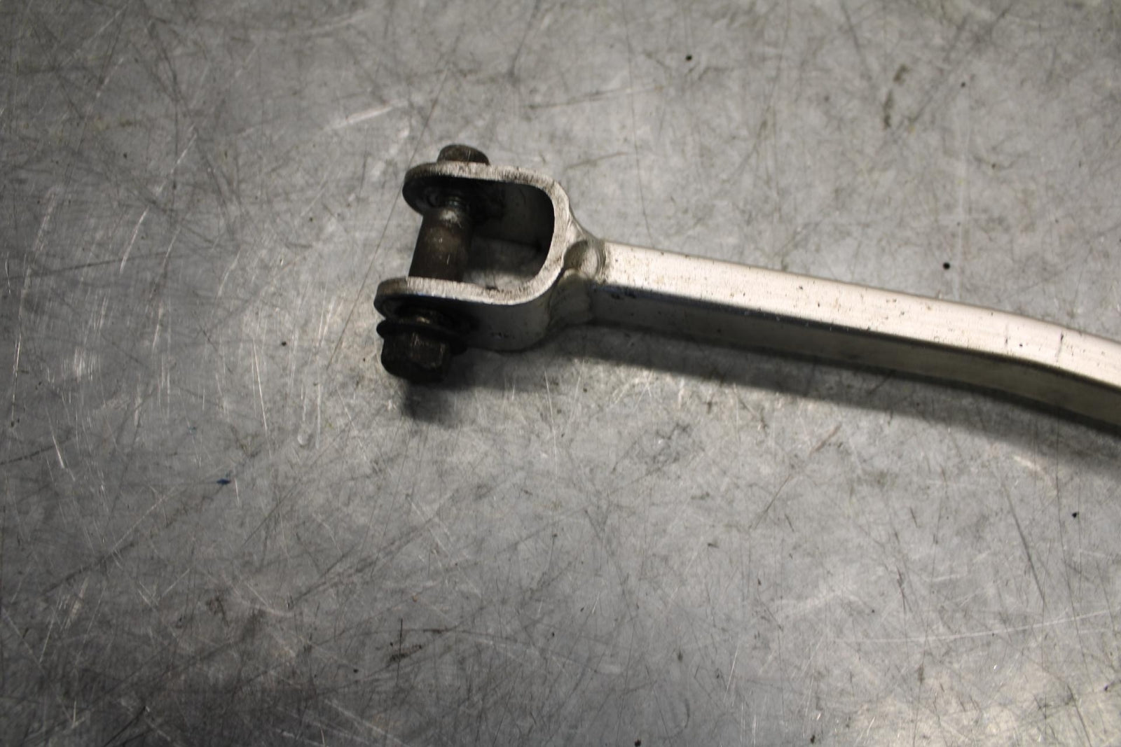 1997 Suzuki GSXR750 REAR BACK BRAKE TORQUE ROD SHAFT BAR BB527