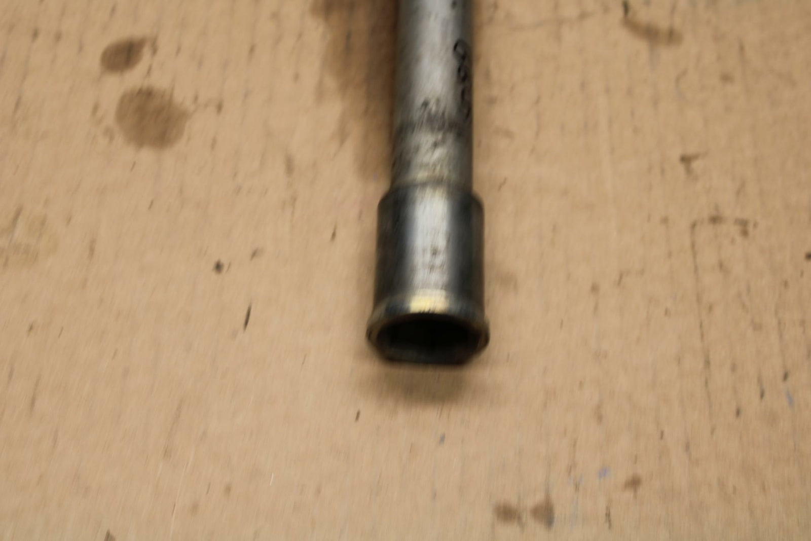 96-03 KAWASAKI NINJA ZX9R FRONT WHEEL RIM AXLE PIVOT BOLT BB01