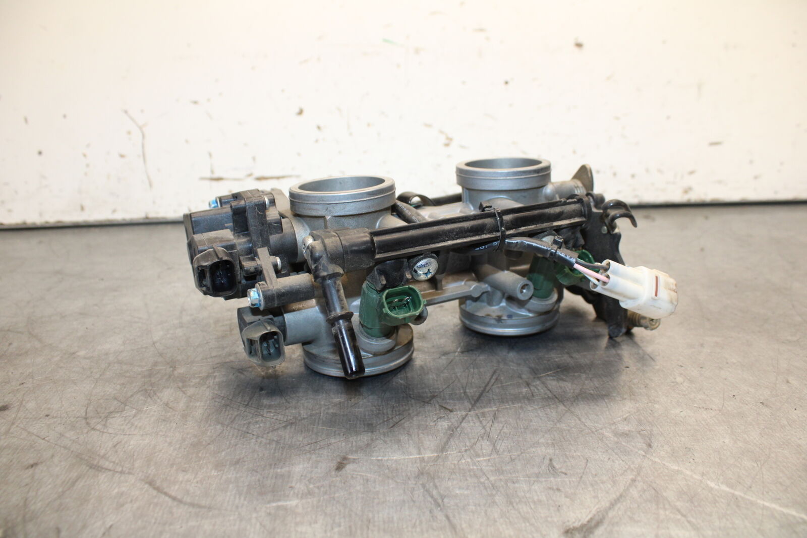 12-17 KAWASAKI ER-6N Z650 MAIN FUEL INJECTORS / THROTTLE BODIES BB709