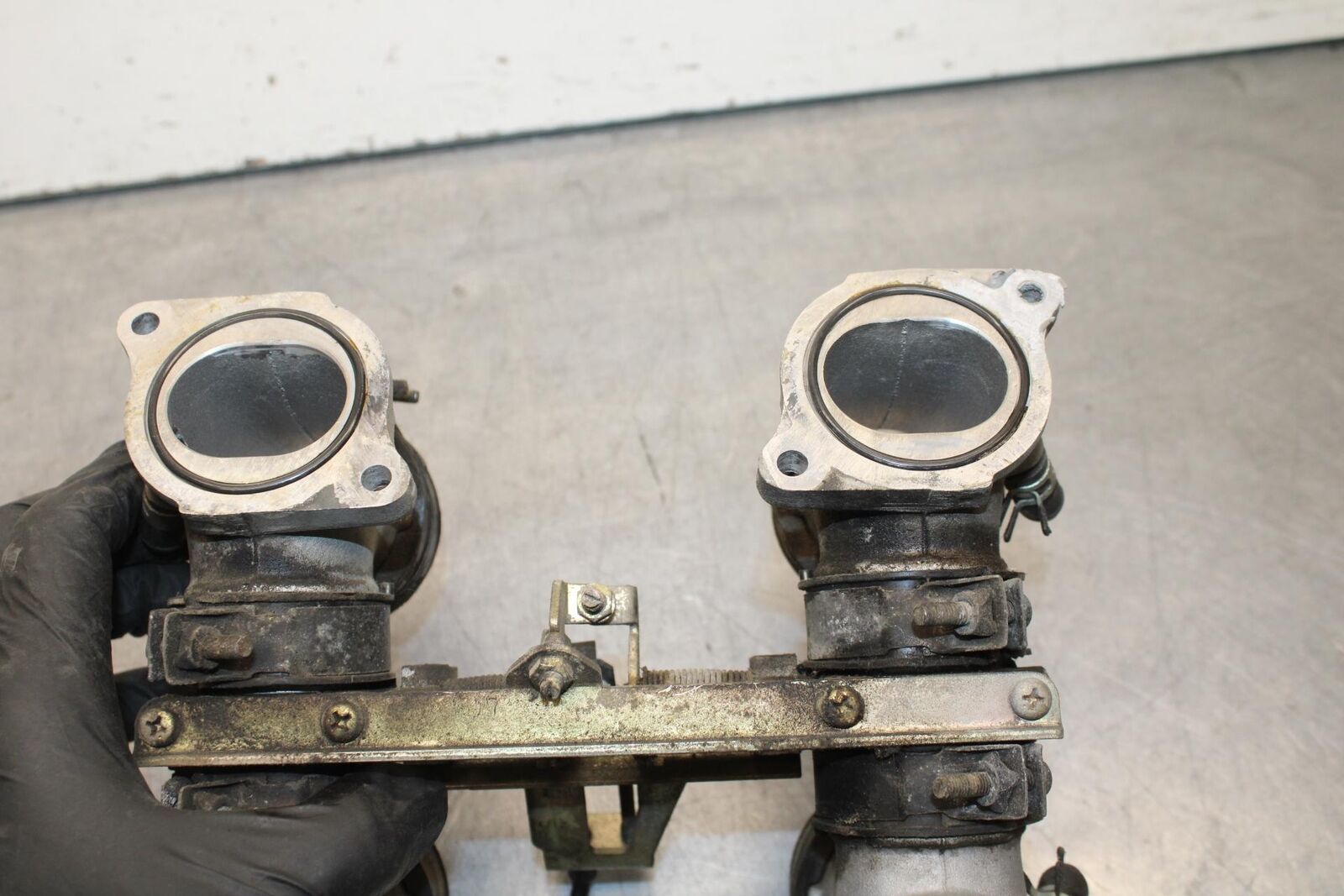 1998 Yamaha Vmax 1200 VMX1200 AIRBOX INTAKE VELOCITY STACKS BB620