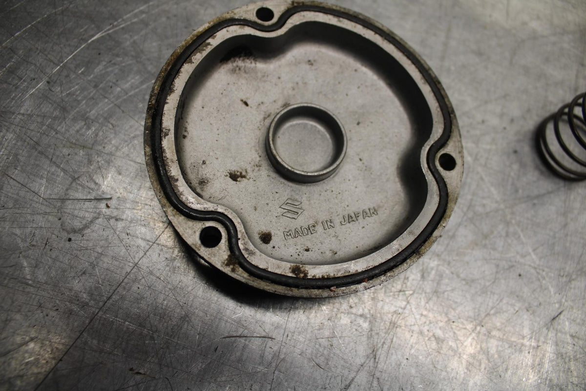80-81 SUZUKI GS1000G ENGINE OIL FILTER COVER SPRING BB91
