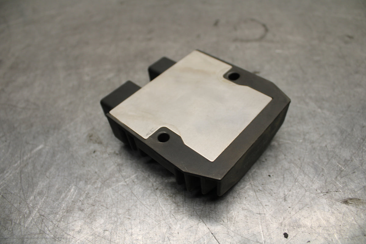 17-21 HONDA CBR1000RR SP RECTIFIER VOLTAGE REGULATOR BB681