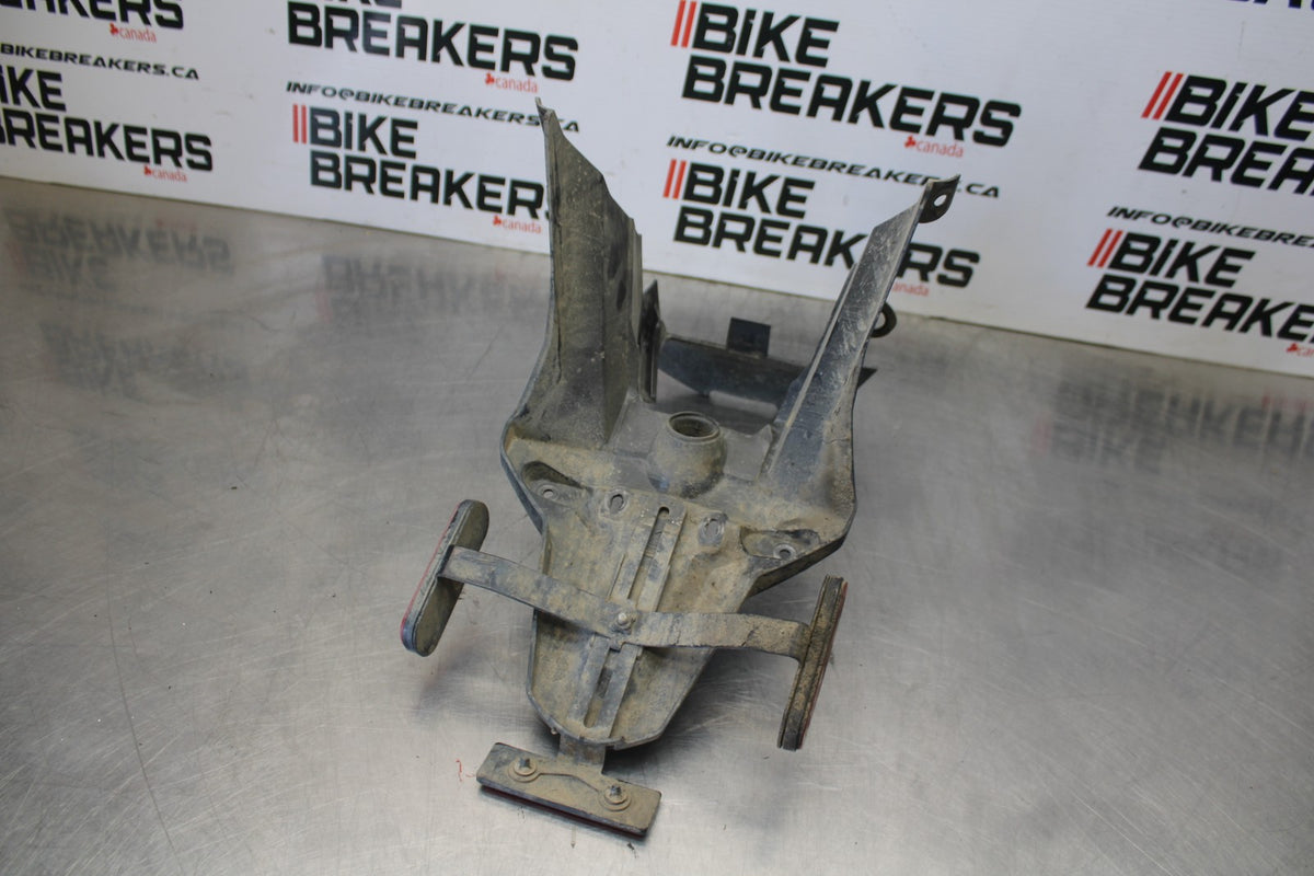 15 TRIUMPH TIGER 800 LICENSE PLATE BRACKET MOUNT BB873