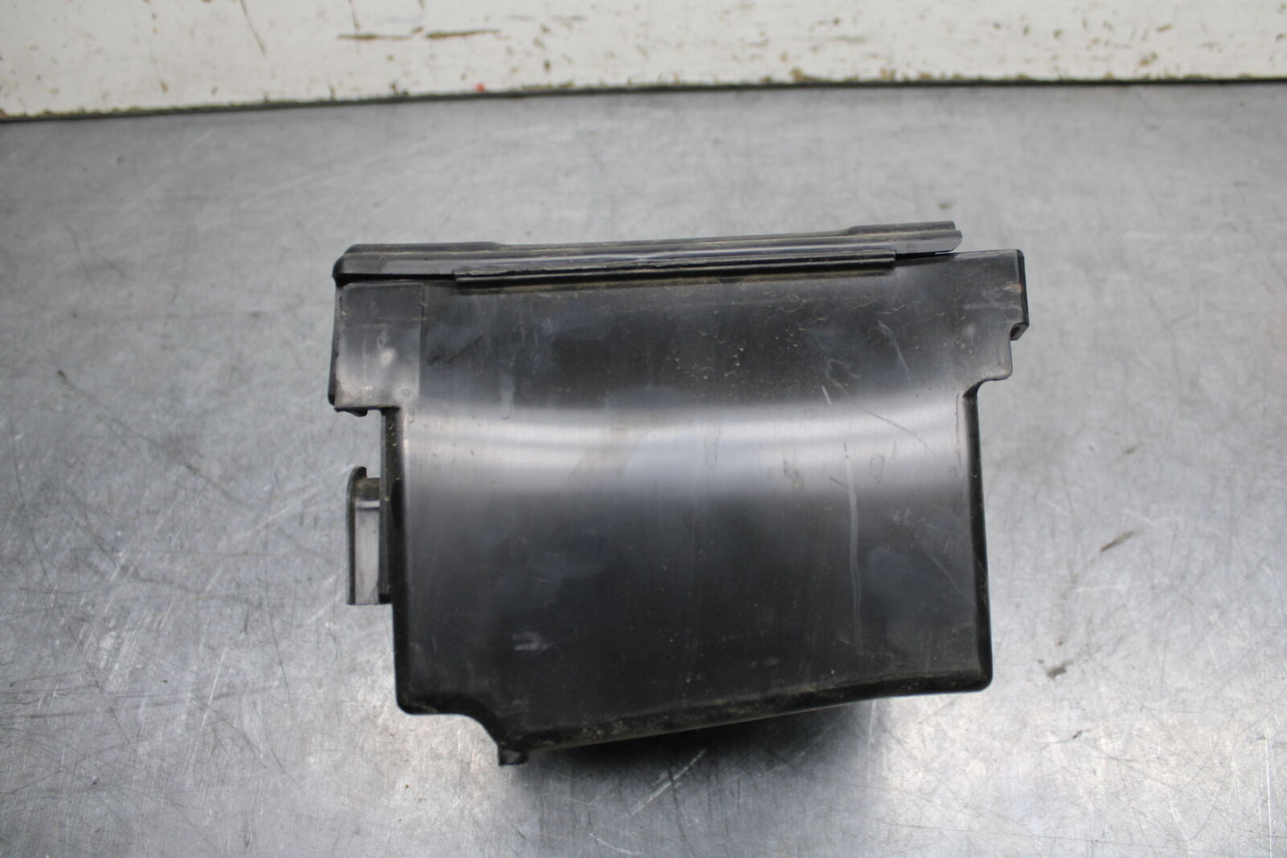 10-13 HONDA SHADOW RS 750 VT750RS BATTERY TRAY BOX HOLDER BB718
