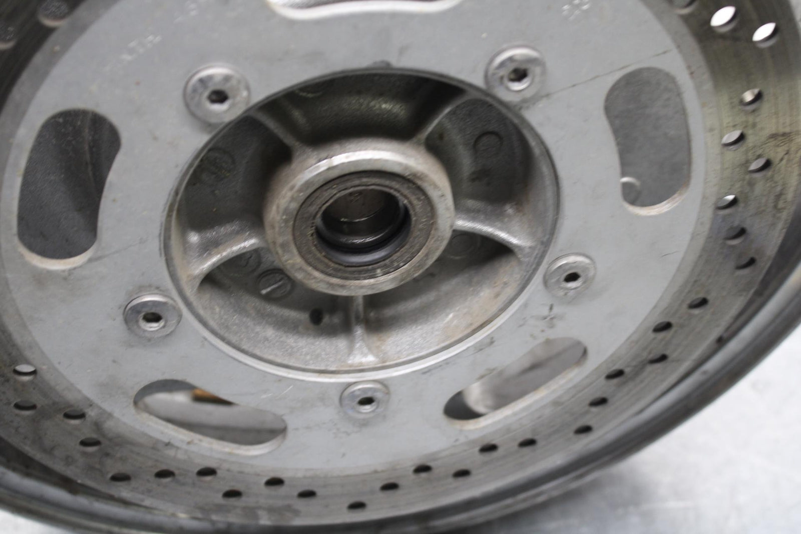 2005 Kawasaki Vulcan 1600 VN1600D FRONT WHEEL AND LEFT RIGHT RORORS BB556