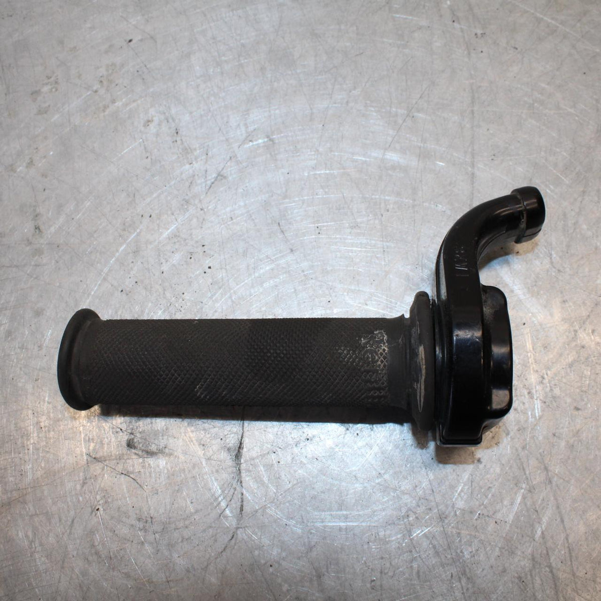 07-08 YAMAHA YZF R1 THROTTLE CABLE LINE HOUSING GUIDE BB439
