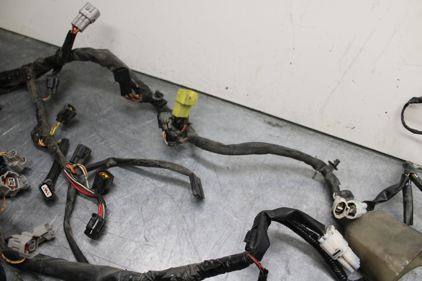 08-10 SUZUKI GSXR 600 MAIN ENGINE WIRING HARNESS MOTOR WIRE LOOM BB753