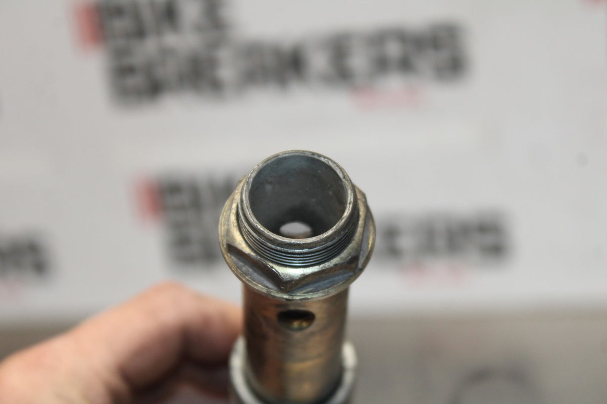 05 DUCATI SUPERSPORT 800 FRONT WHEEL RIM AXLE PIVOT BOLT BB913