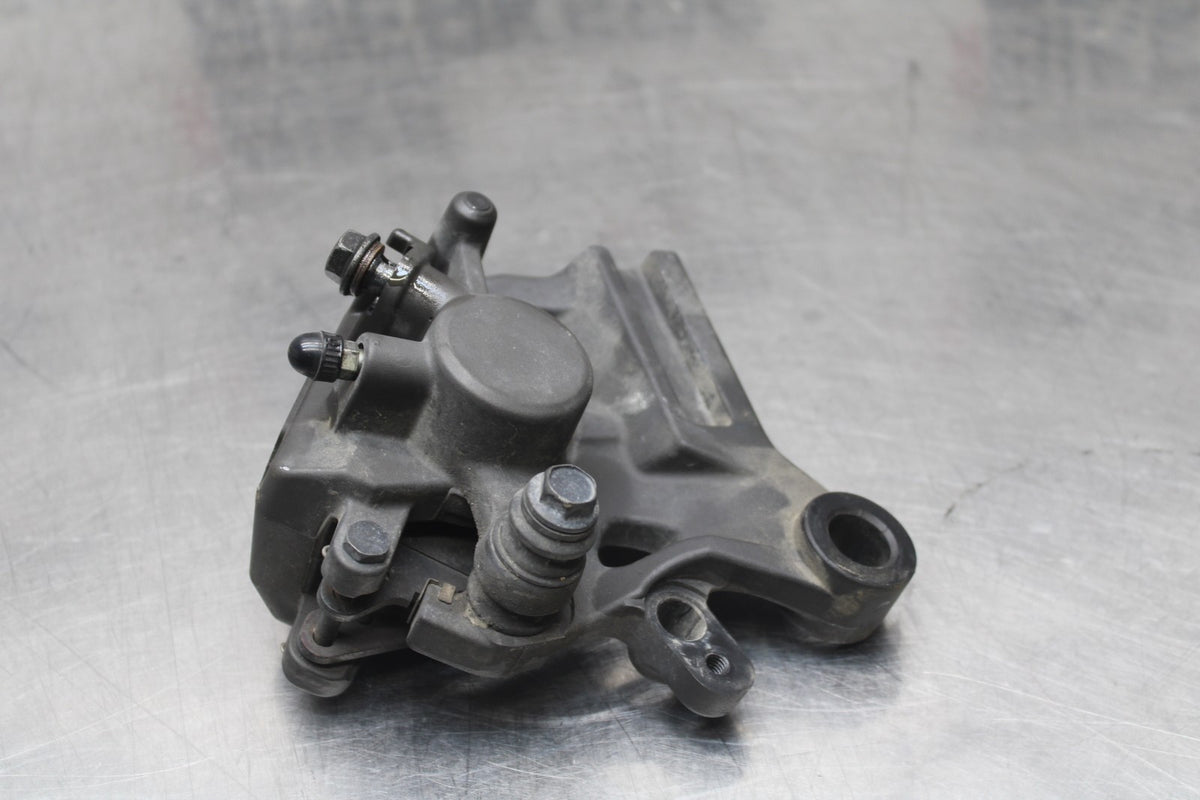 17-18 YAMAHA YZF R3 REAR BACK BRAKE CALIPER W MOUNT BRACKET BB813