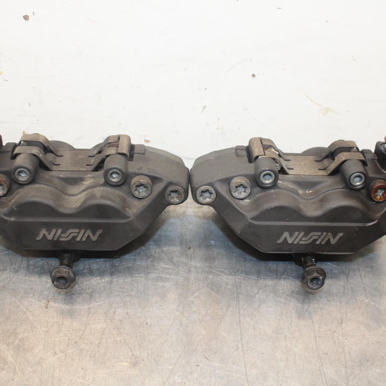 2004 Honda CBR600F4i RIGHT LEFT FRONT BRAKE CALIPER SET PAIR CALIPERS BB606