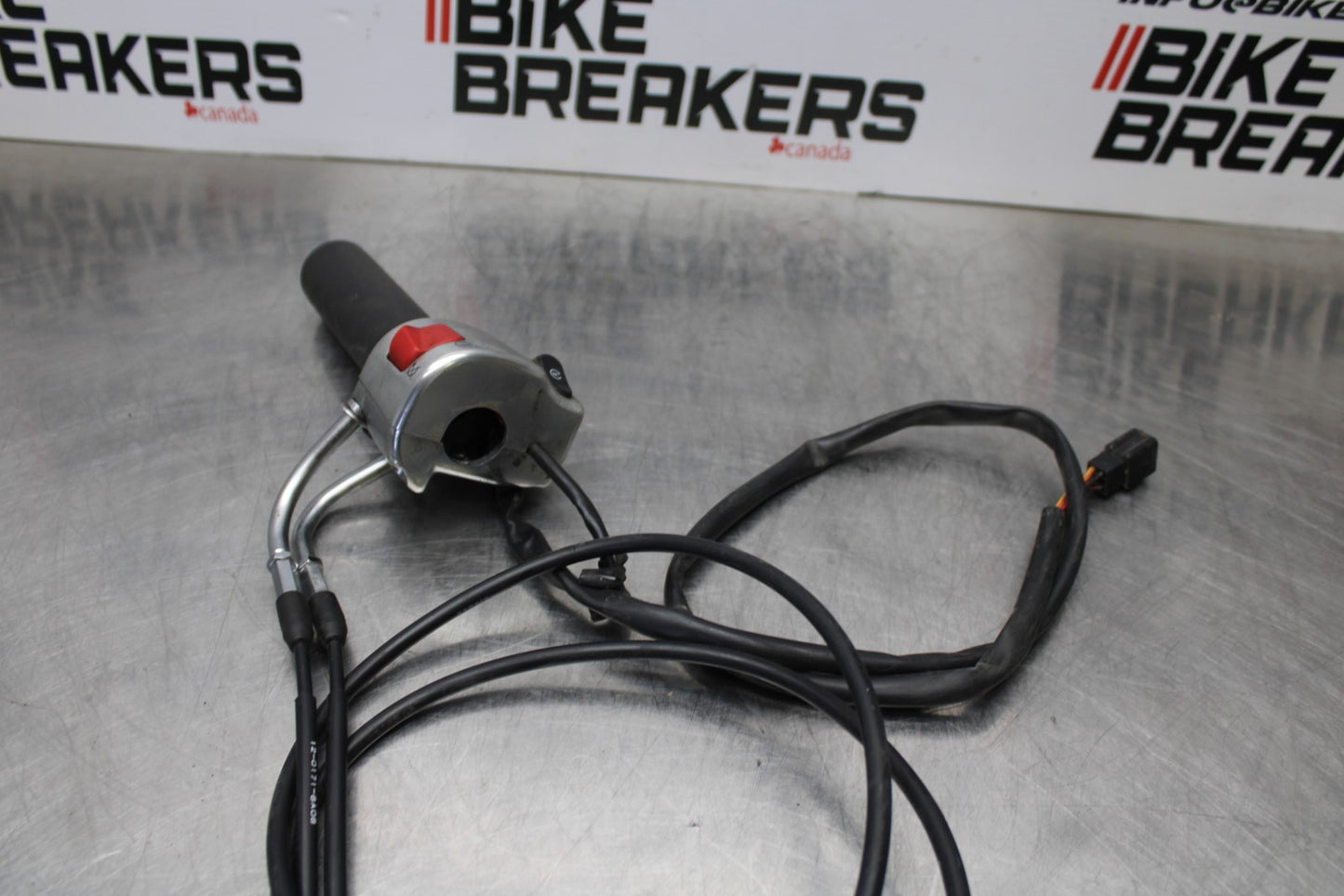 08 KAWASAKI VULCAN 900 RIGHT CLIP ON HANDLE KILL OFF START SWITCH SWITCHES BB184