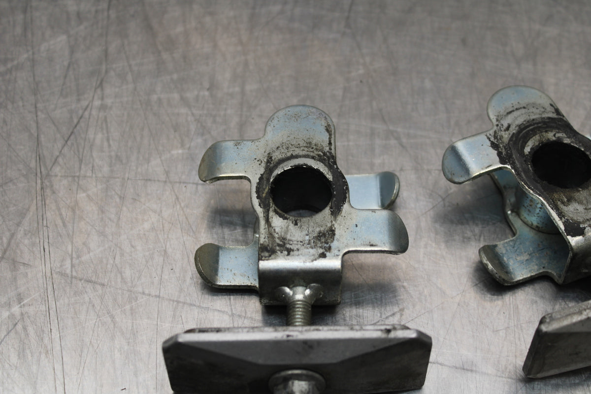 03 SUZUKI SV650S SWINGARM CHAIN TENSIONER ADJUSTMENT BRACKETS BB167