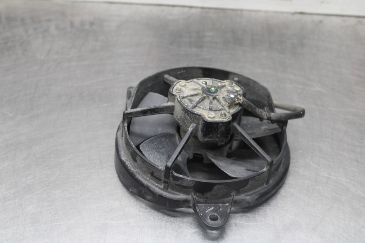 19 BMW F750GS ENGINE RADIATOR COOLING FAN BB938