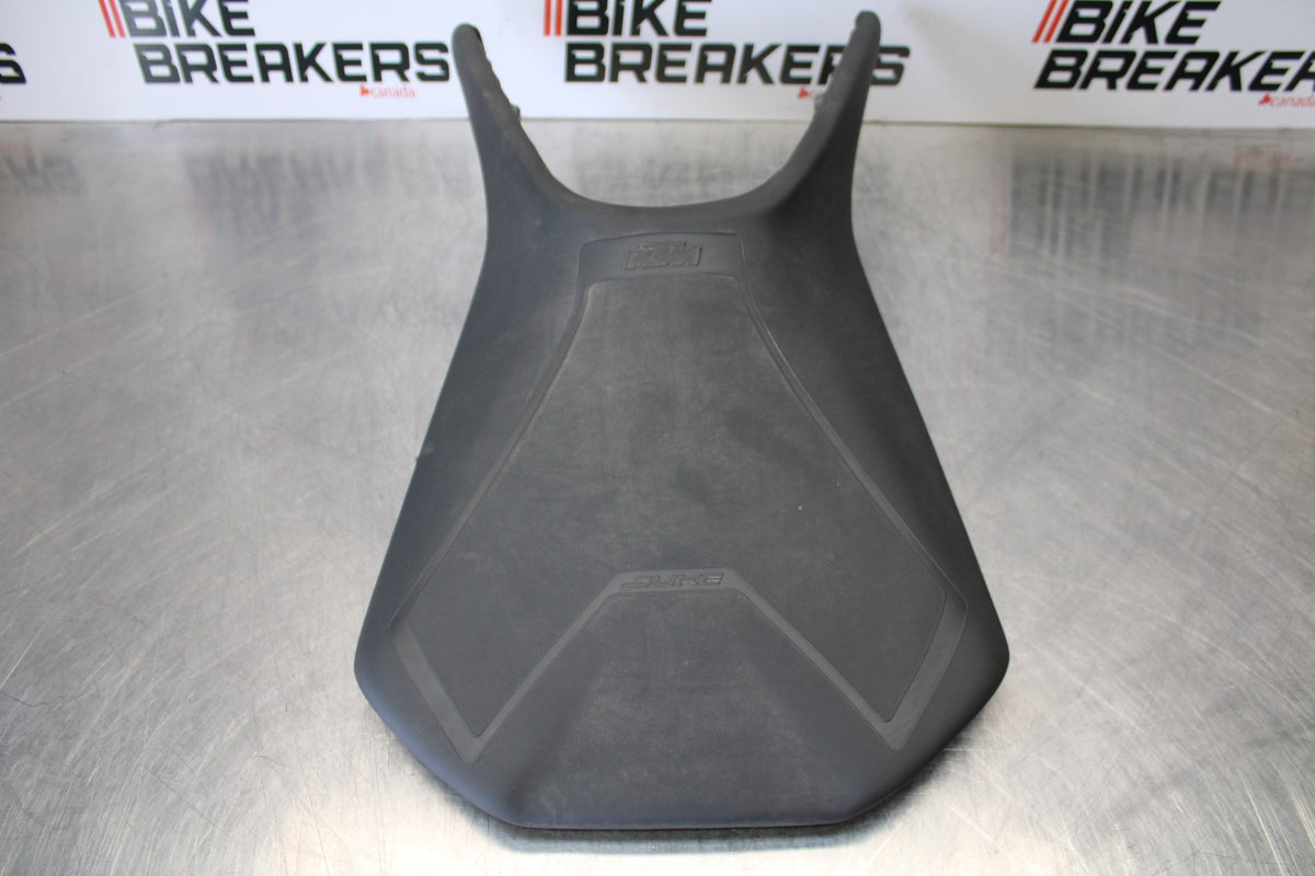 17-22 KTM 390 DUKE FRONT DRIVERS SEAT PAD SADDLE PILLION BB180